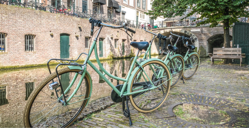 Fiets aan de gracht
